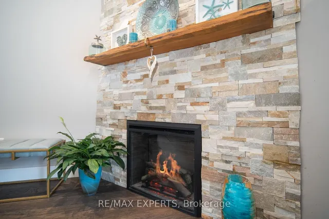 Additional image 10 of 42 Montcalm Pl