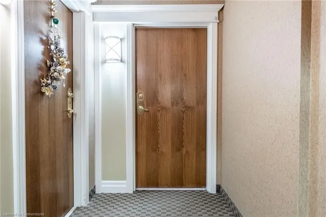 Additional image 11 of 4000 Creekside Dr Unit 207