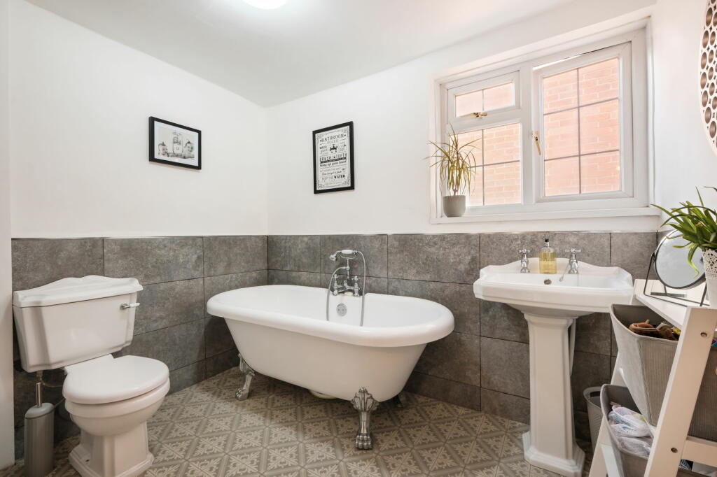 Additional image 17 of Birmingham Road, Bromsgrove, B61 0HB