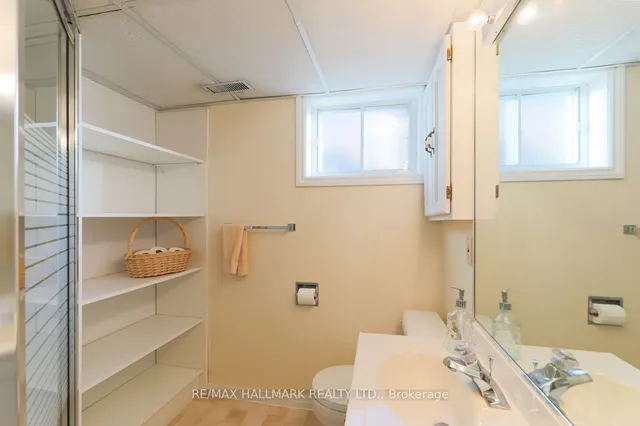 Additional image 18 of 8 Hollis Ave