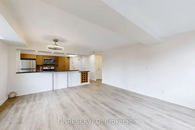 Additional image 17 of 633 Bay St Unit 1711