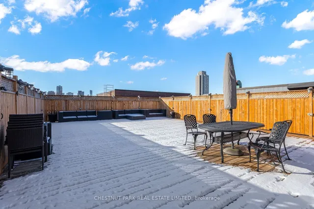 Additional image 24 of 326 Carlaw Ave Unit 214