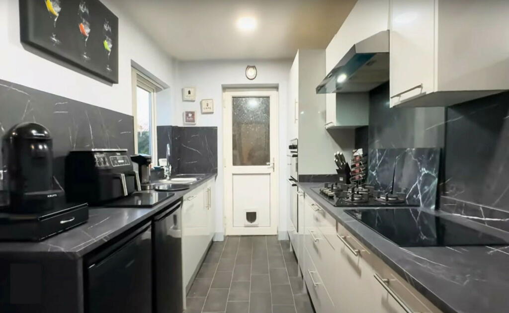 Additional image 6 of Hazeloak Road, Shirley