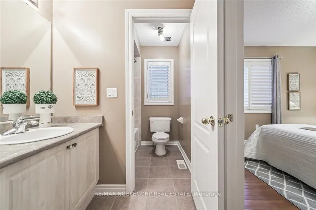 Additional image 31 of 32 Aristocrat Rd