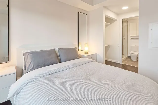 Additional image 21 of 4208 Dundas St Unit 412