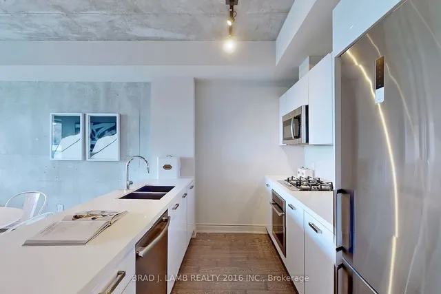 Additional image 7 of 608 Richmond St Unit 520