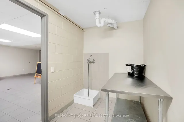 Additional image 24 of 61 Heintzman St Unit 914