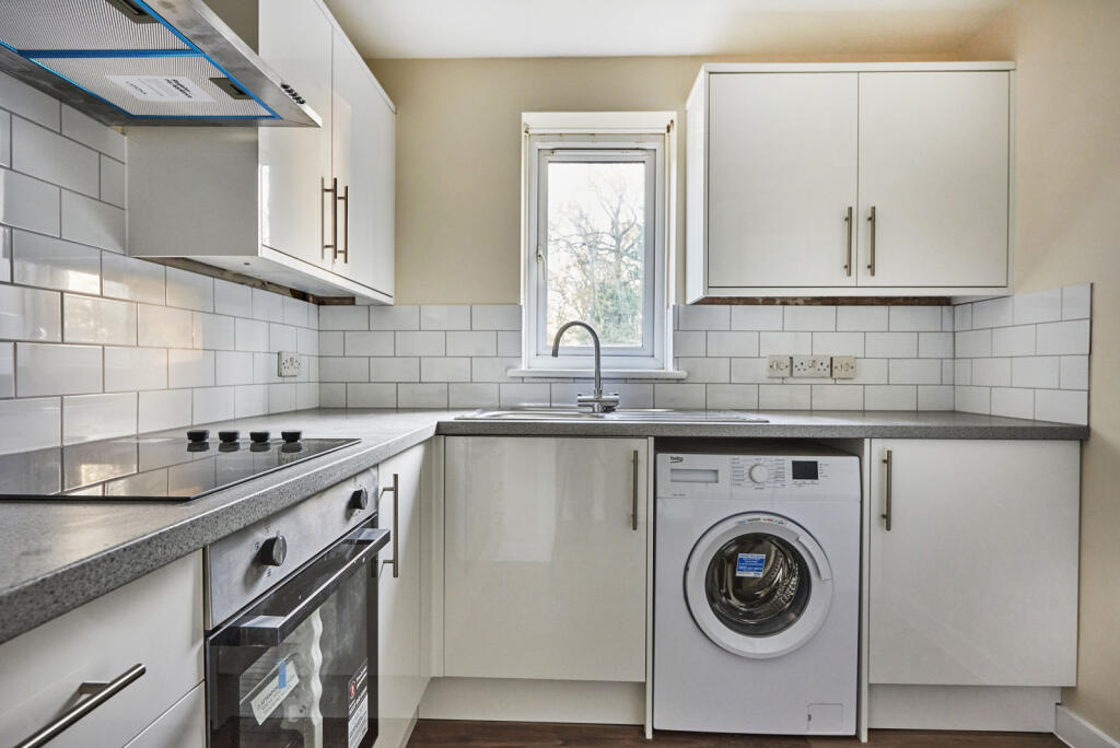 Additional image 10 of The Acorns, Wynchlands Crescent, St. Albans, Hertfordshire, AL4