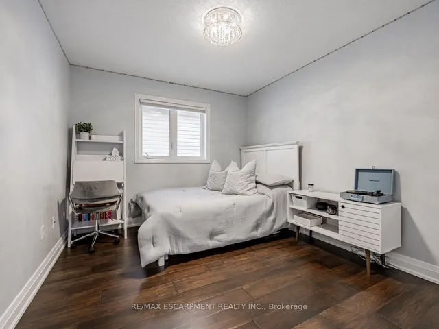 Additional image 21 of 4834 Columbus Dr