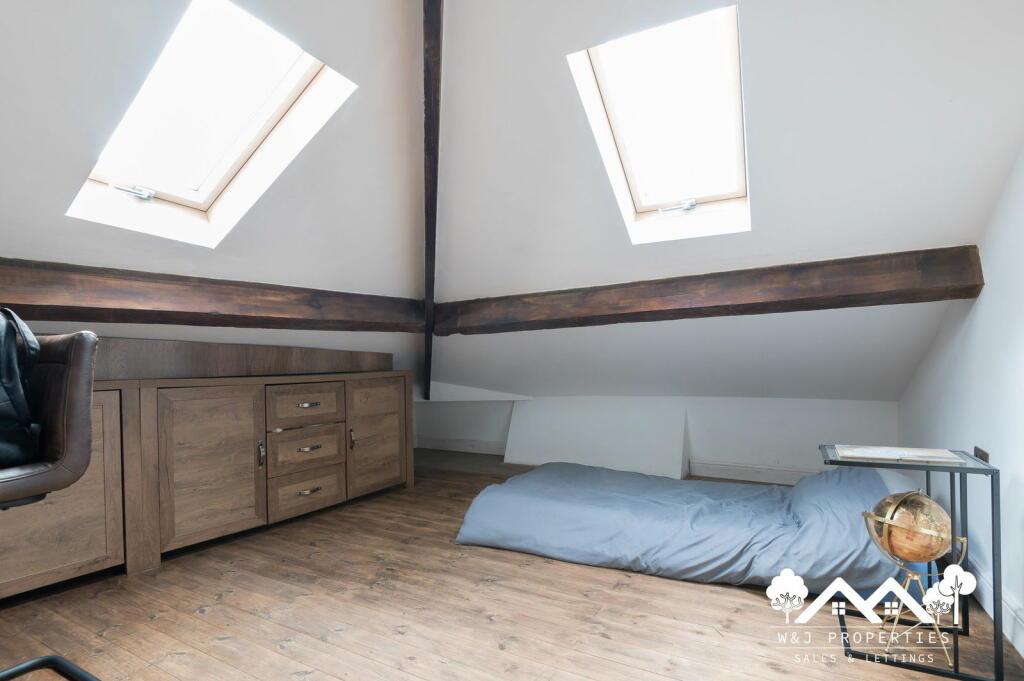 Additional image 35 of Blackburn Road, Darwen, BB3