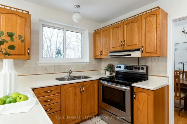 Additional image 12 of 1106 Falgarwood Dr