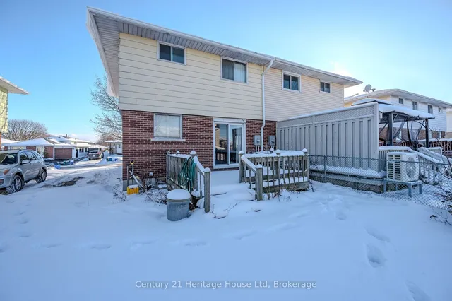 Additional image 33 of 41 Roberts Cres