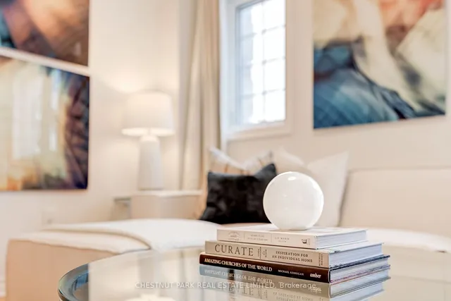 Additional image 4 of 2431 Dufferin St