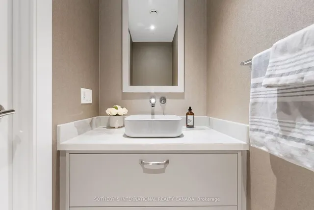 Additional image 32 of 455 Wellington St Unit 1105