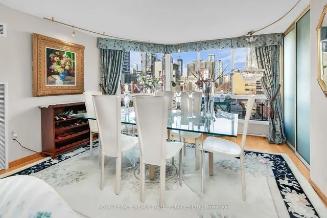 Additional image 13 of 130 Carlton St Unit 609