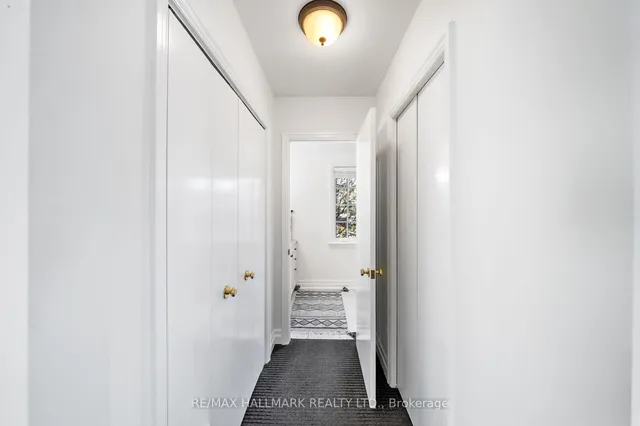 Additional image 23 of 218 Yonge Blvd