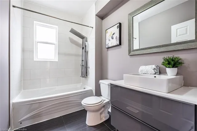 Additional image 31 of 57 Century St