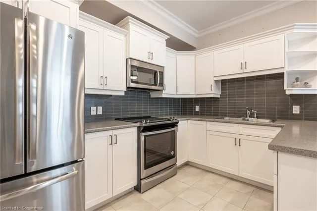 Additional image 16 of 3290 New St Unit 204