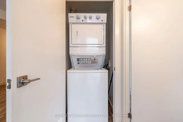 Additional image 23 of 2087 Fairview St Unit 1908