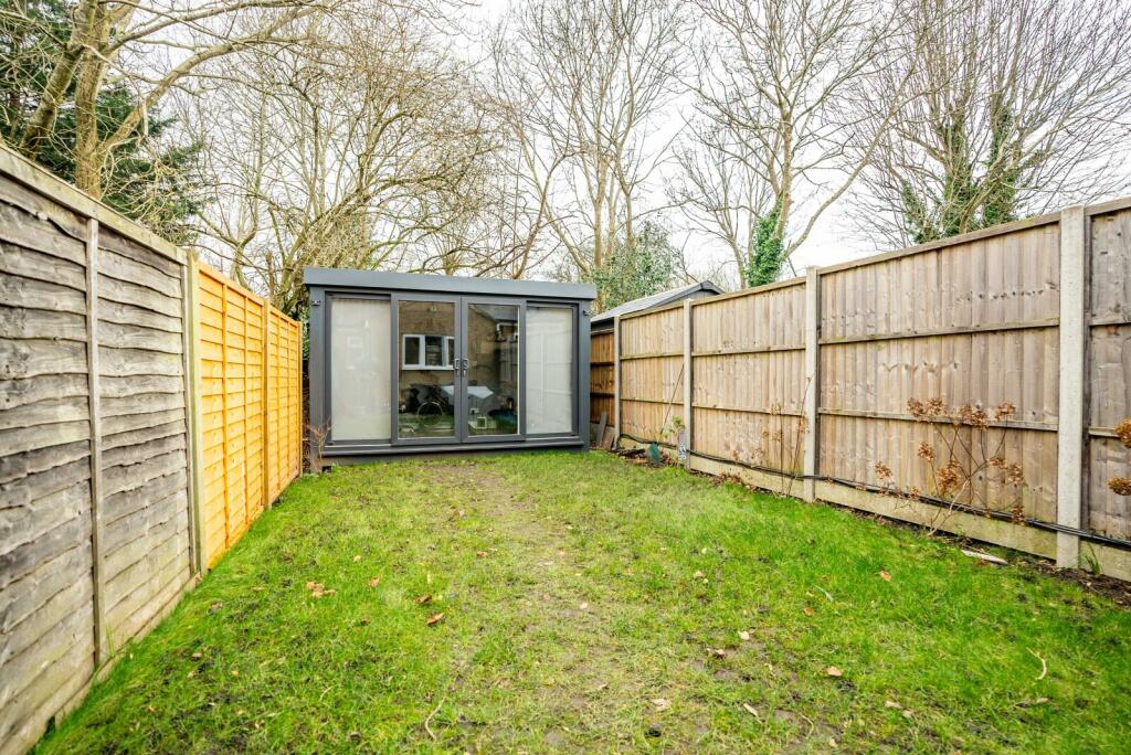 Additional image 17 of Leyland Avenue, St. Albans, Hertfordshire, AL1