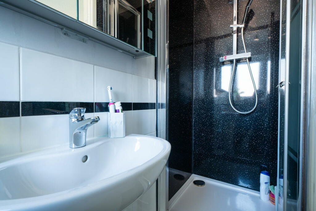 Additional image 16 of Bratton Road, Westbury, BA13 3ES