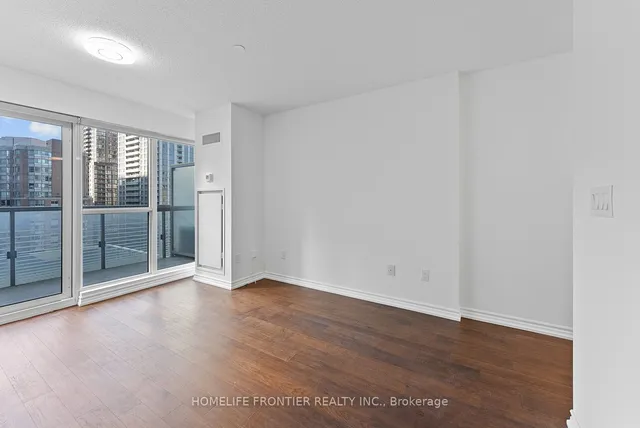 Additional image 14 of 386 Yonge St Unit 918