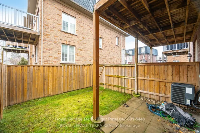 Additional image 39 of 2220 Queensway Dr Unit 2