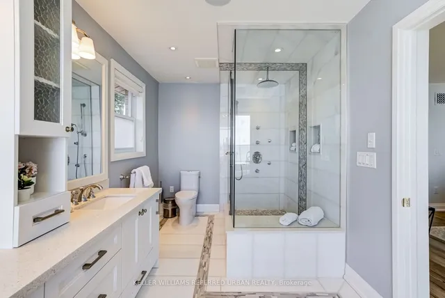 Additional image 33 of 399 Lake Promenade