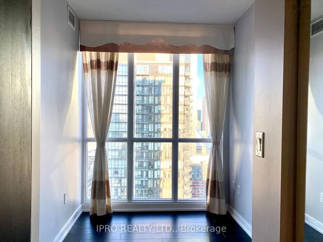 Additional image 20 of 15 Iceboat Terr Unit 3802