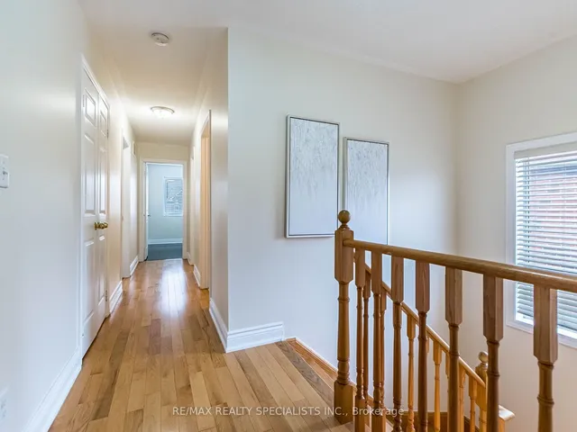 Additional image 26 of 25 Commodore Dr