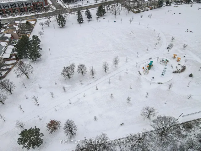 Additional image 31 of 46 L'Amoreaux Dr