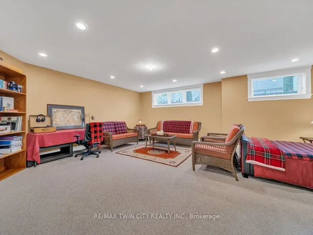 Additional image 30 of 26 Paddock Crt