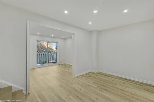 Additional image 15 of 1420 Garth St Unit 5