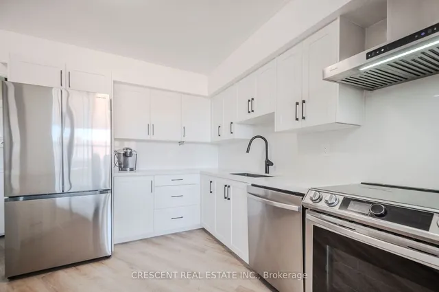 Additional image 8 of 551 The West Mall Unit 1522