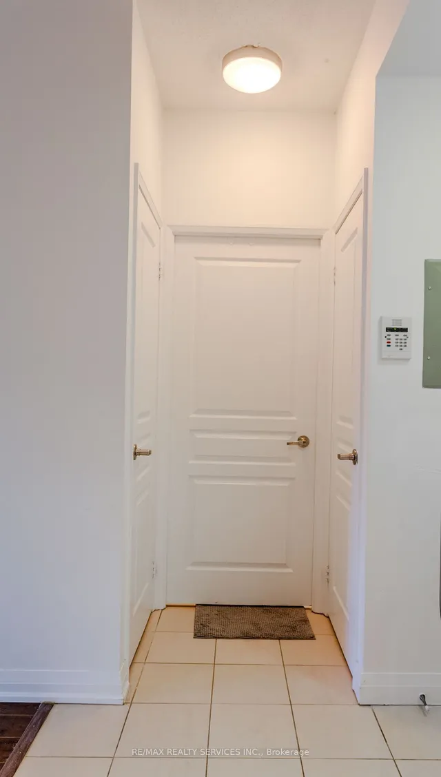 Additional image 10 of 1121 Bay St Unit 1407