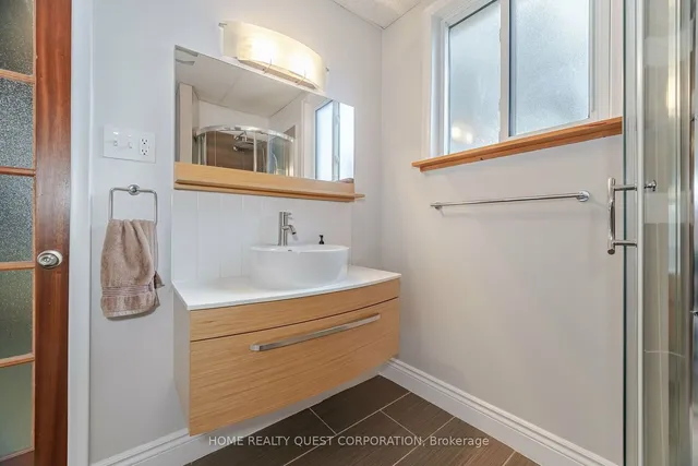 Additional image 35 of 41 Bowshelm Crt