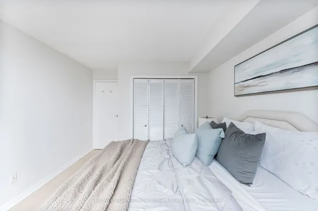 Additional image 24 of 25 Grenville St Unit 1905