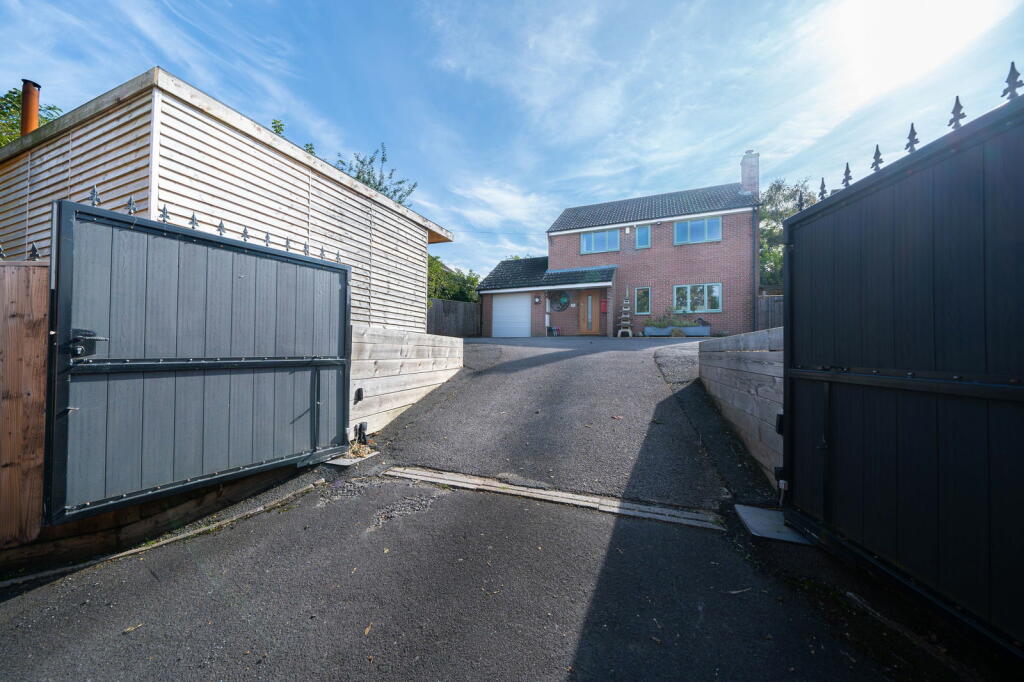 Additional image 44 of Bratton Road, Westbury, BA13 3ES