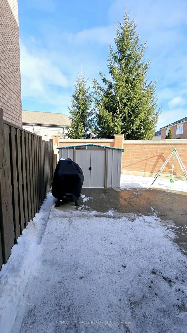 Additional image 32 of 33 Atira Ave