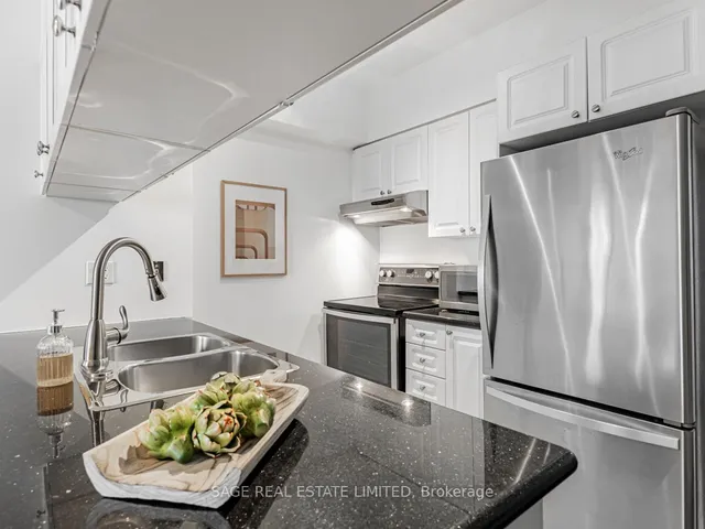 Additional image 8 of 887 Bay St Unit 713