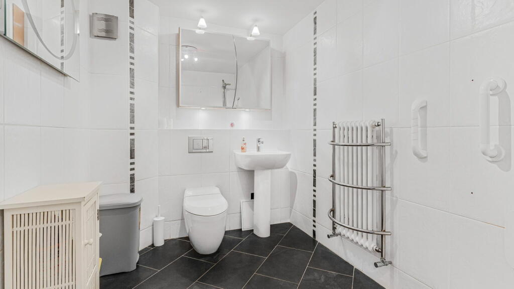 Additional image 11 of Lakeside, Little Aston, Sutton Coldfield, B74 3BJ