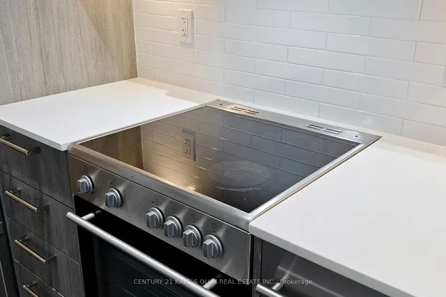 Additional image 13 of 28 Wellesley St Unit 1501