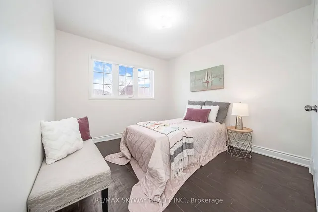 Additional image 32 of 137 Seaside Circ