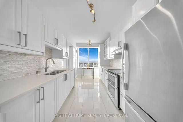 Additional image 13 of 55 STRATHAVEN Dr Unit 1105