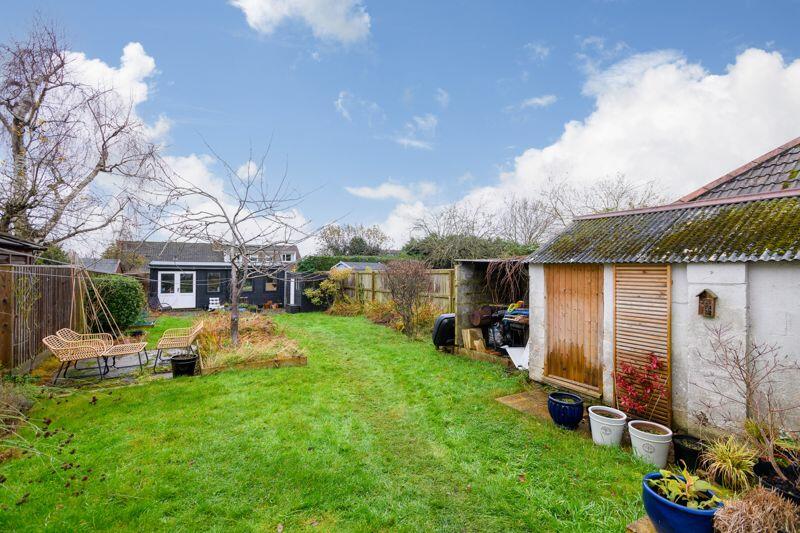 Additional image 11 of Holt