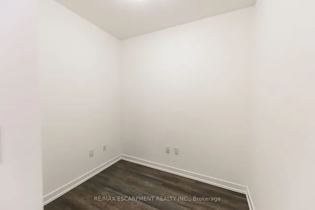 Additional image 18 of 450 Dundas St Unit 518