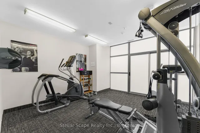 Additional image 22 of 2464 Weston Rd Unit 1005