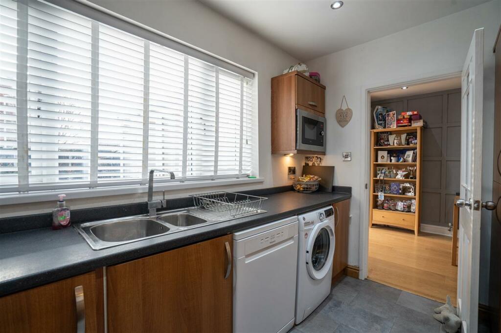 Additional image 8 of Willow Close, Tamworth