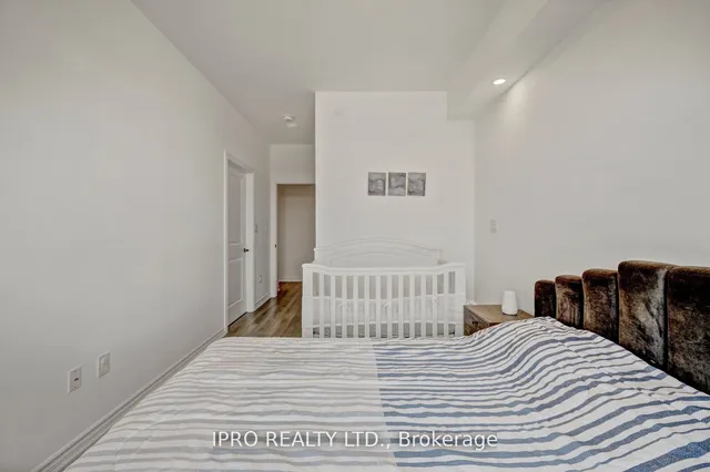 Additional image 8 of 450 Dundas St Unit 705