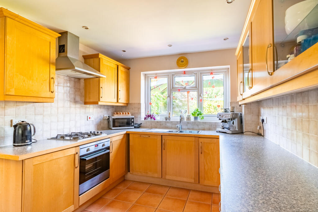 Additional image 6 of Hawfield Gardens, Park Street, St. Albans, Hertfordshire, AL2